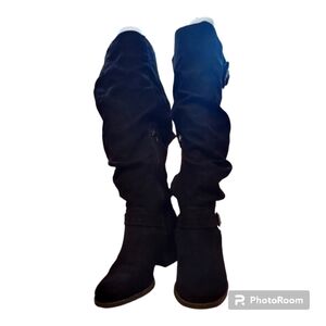 Madden Girl, ladies riding boots. Boots have flaash slouch style. Size 7.5